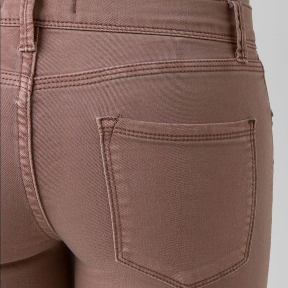 Free people super soft rolled hem skinny jeans! Size 26 - Picture 9 of 9